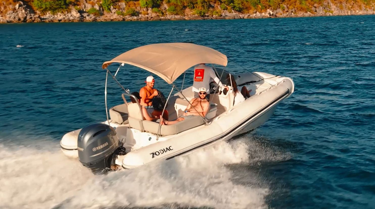 Zodiac boat rental in Cruz Bay, St. John USVI